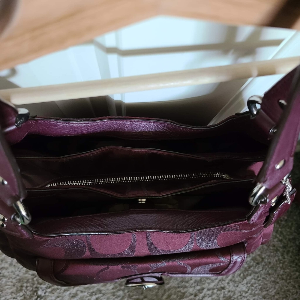 Coach Handbag Berry and Silver Sig Campbell Hobo - Picture 8 of 12